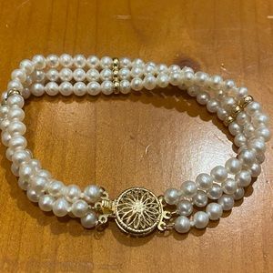Vintage 14k tri band pearl bracelet